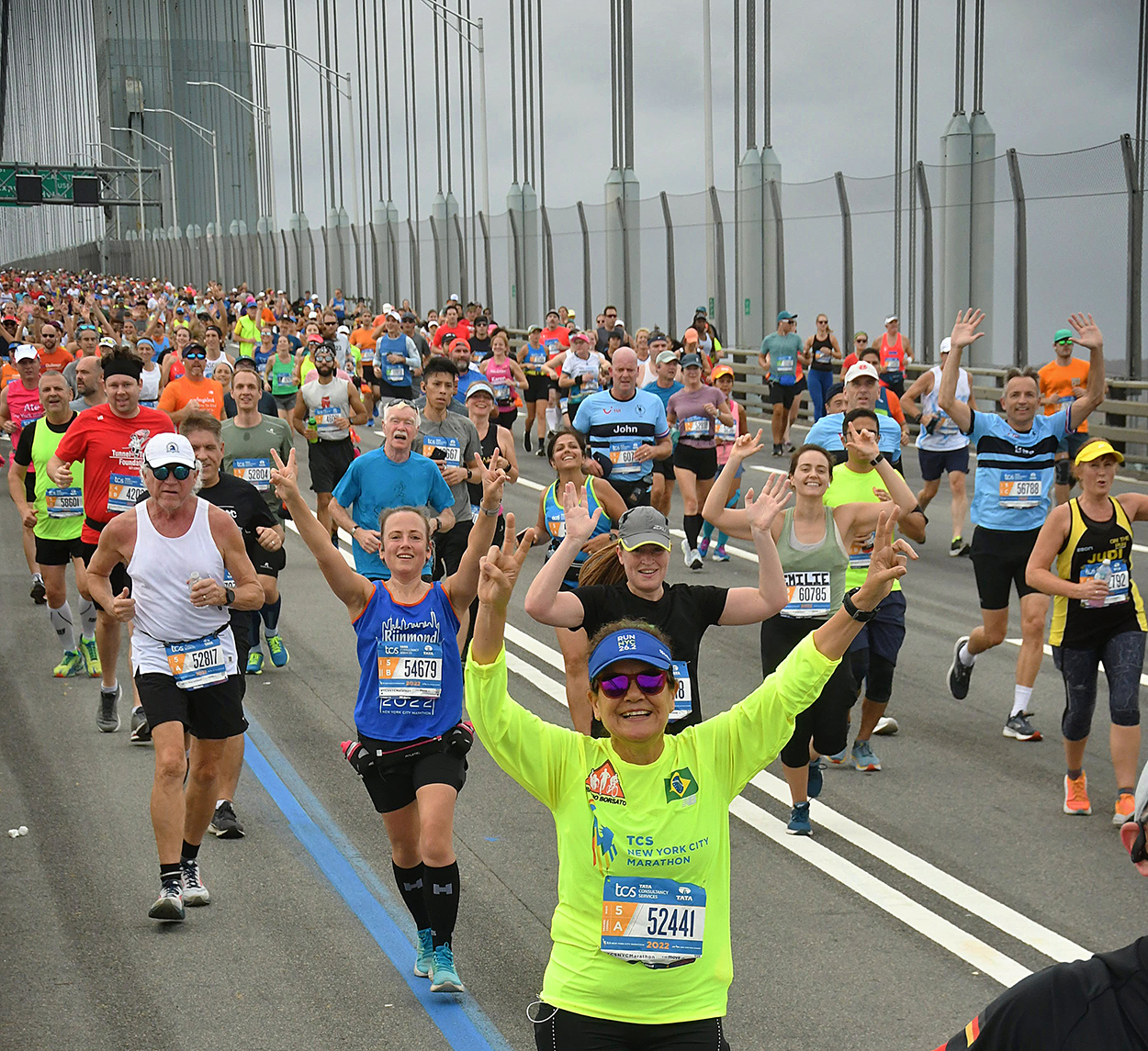 de start van de NYC Marathon op de Verrazzano Bridge